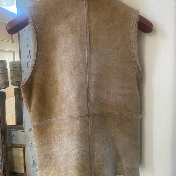 Sundance genuine leather/shearling vest. SIZE Small - Picture 3 of 7
